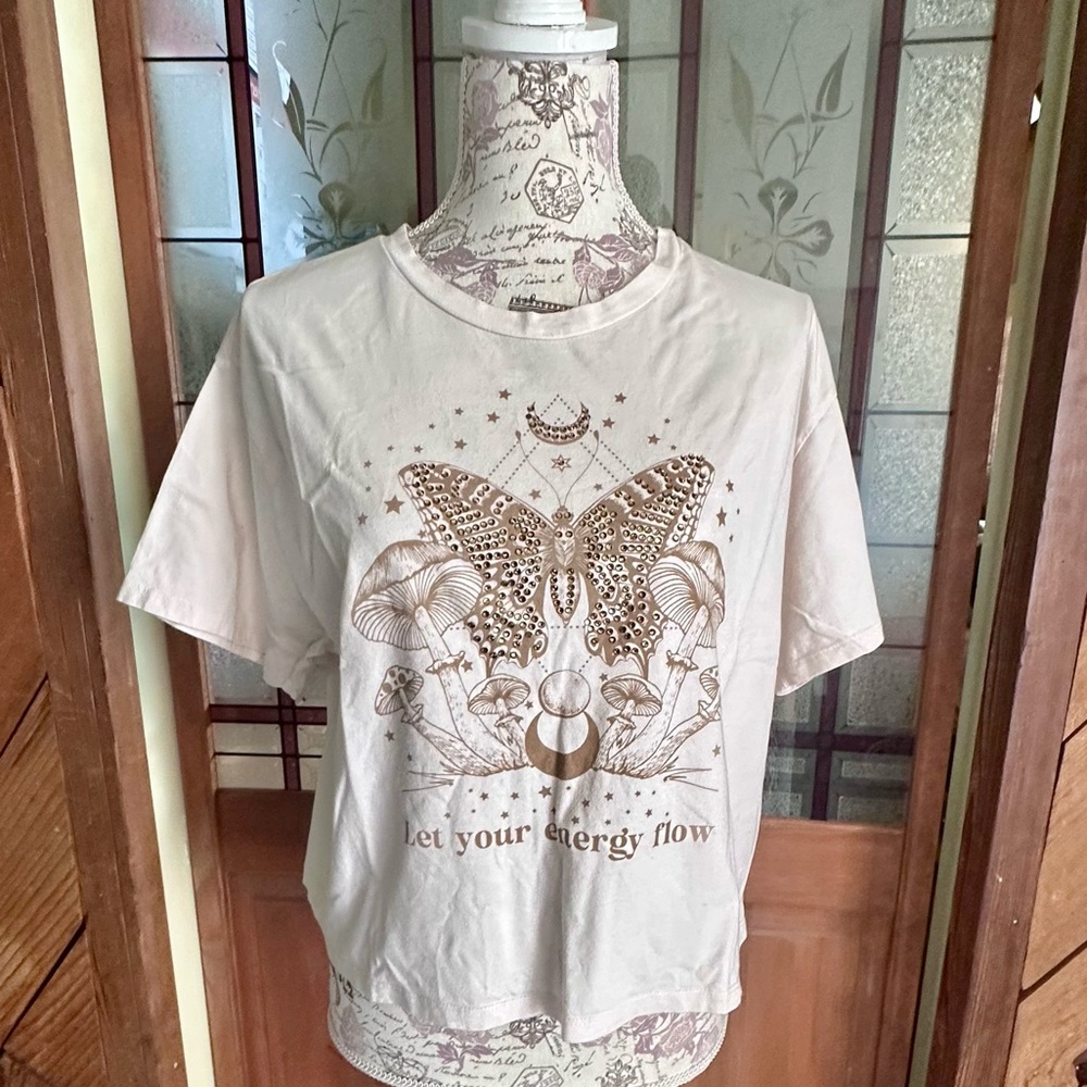 Streetwear cream bohemian Graphic cotton crop T-Shirt w/ embellished Design L/XL
